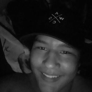 Meet your Posher, Devin